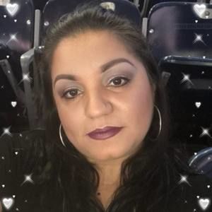 Meet your Posher, Elisa